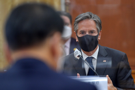 토니 블링컨 미국 국무부 장관이 17일 서울 종로구 외교부 청사에서 열린 정의용 외교부 장관과의 한미 외교장관 회담에서 인사말을 하고 있다.    [사진공동취재단]